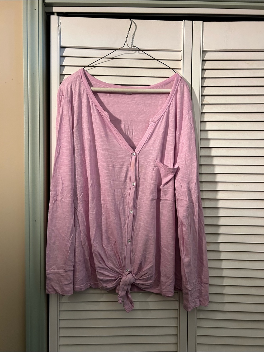 Caslon Light Pink Button-Front Tie Hem Shirt